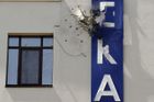 Předvolební napětí v Kyjevě stoupá. Útočníci stříleli granátometem na televizi 112
