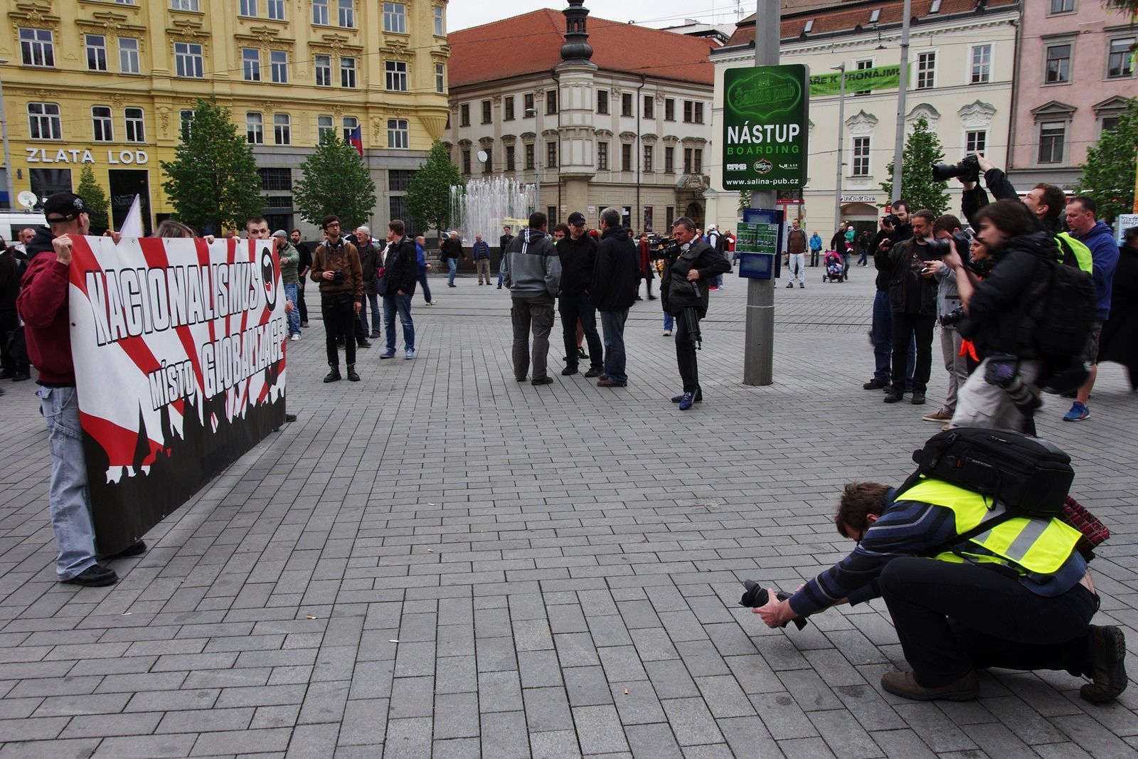 Brno blokovalo pochod neonacistů - finální foto