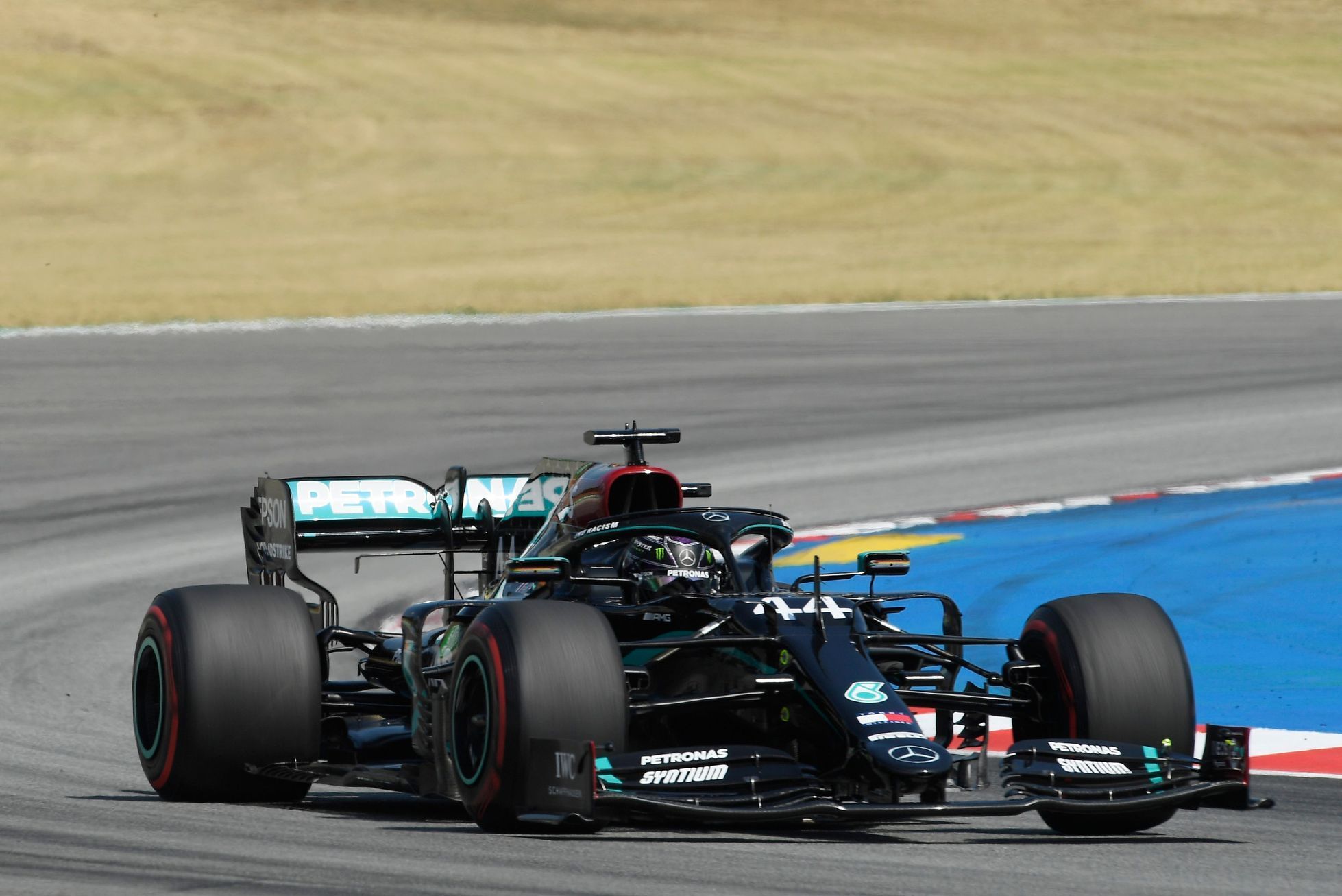 Lewis Hamilton v Mercedesu ve Velké ceně Španělska F1 2020