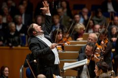Slavný dirigent se vrací do Národního divadla. Uvede hudbu ruské emigrace