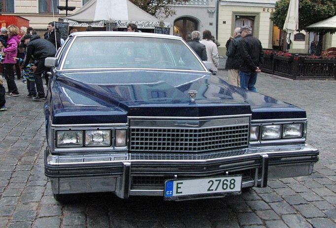 Cadillac. Slavné vozy americké automobilky General Motors Company asi netřeba představovat.