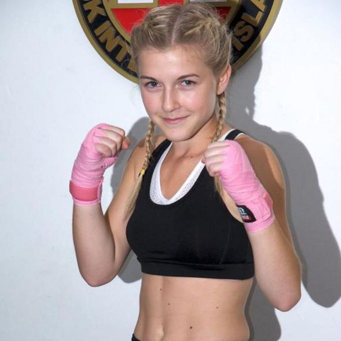 Česká boxerka Fabiana Bytyqi