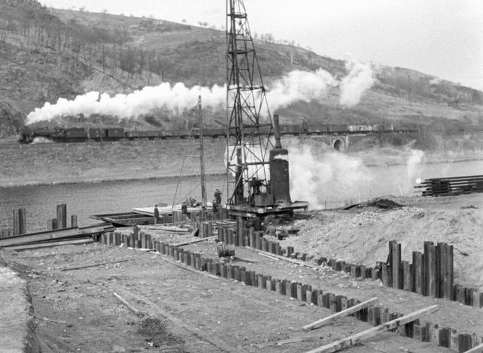 Archivní historie z Ústavu jaderného výzkumu v Řeži u Prahy, kde byl v roce 1957 spuštěn první československý jaderný reaktor.