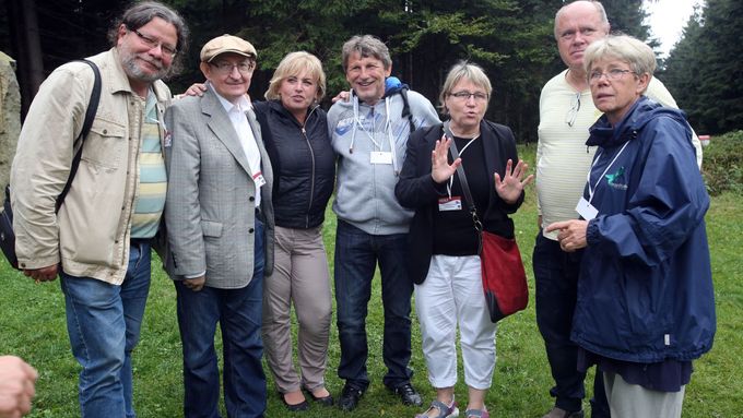 Foto: Tajné schůzky na Borůvkové hoře. Tak se disidenti bez pasů scházeli u hraničních patníků