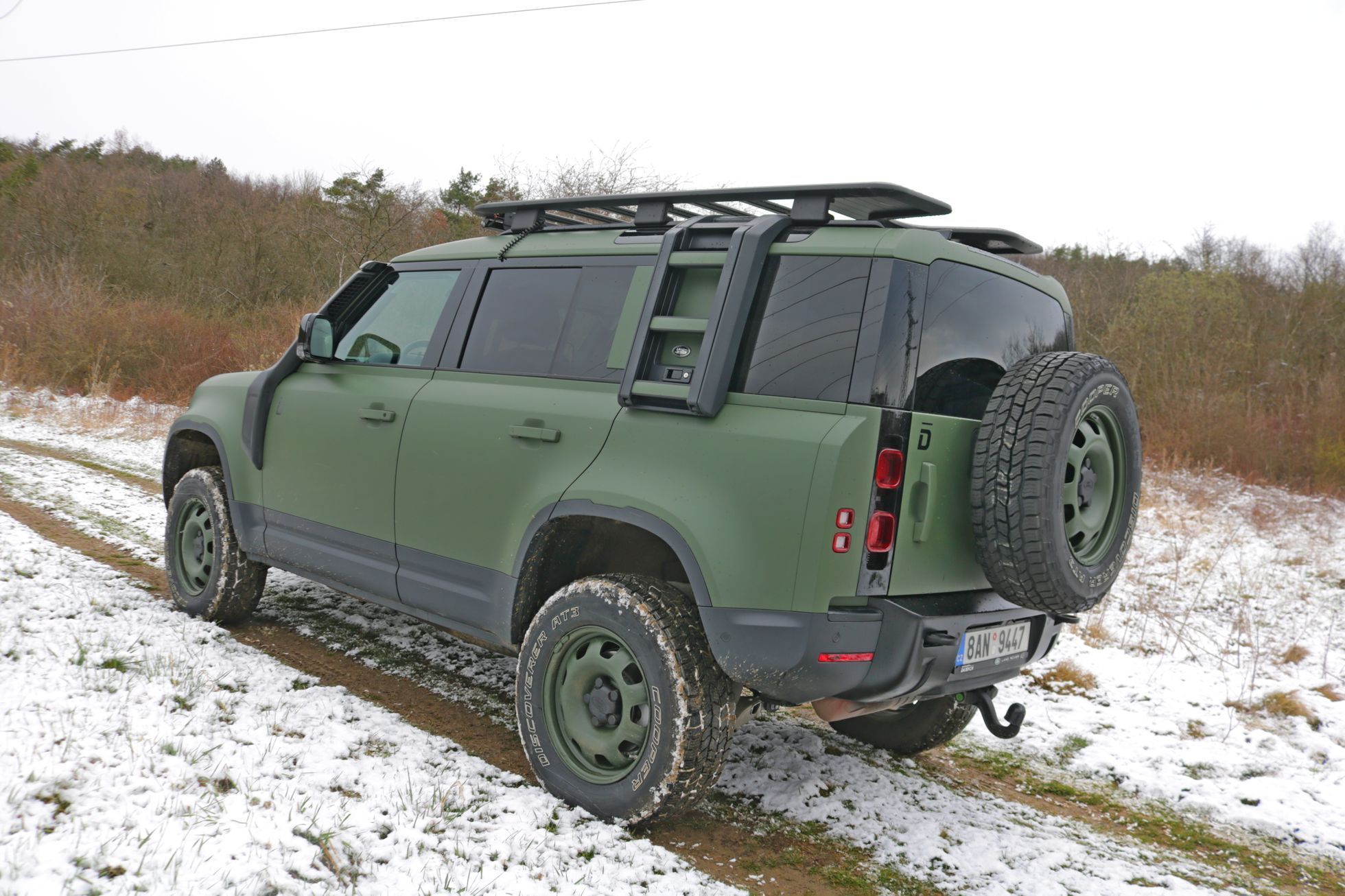 Land Rover Defender policejní demo verze