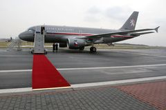 Český airbus vrácený Turkmeny přistál v Afghánistánu