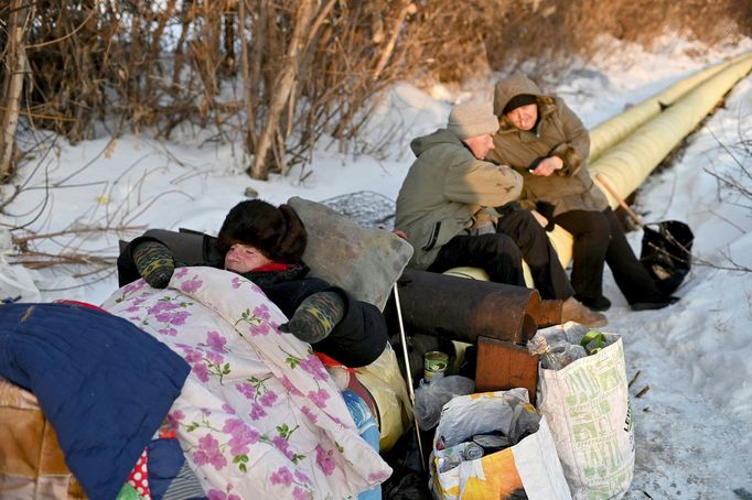 Život bezdomovců v třeskutých mrazech na Sibiři v Rusku.  19. 2. 2020