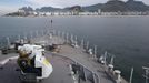 A Brazilian marine takes part in an exercise to prepare their operational readiness to combat terrorist attacks and riots ahead of the FIFA Confederations Cup and World Youth Day, on the Amazonas ship in Rio de Janeiro May 29, 2013. REUTERS/Sergio Moraes (BRAZIL - Tags: SPORT SOCCER MILITARY MARITIME) Published: Kvě. 29, 2013, 4:32 odp.