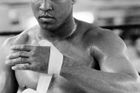 5. září 1960 - Na olympijských hrách v Římě získal Muhammad Ali zlatou medaili v polotěžké váze (do 81 kg), ve finále zvítězil na body nad Zbigniewem Pietrzykowským z Polska.