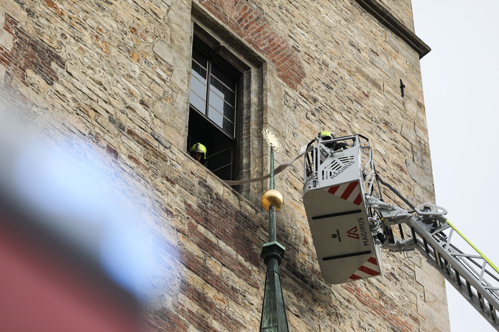 Hasičské cvičení Staroměstská radnice, orloj, Petřín, hasiči, požární cvičení, hasičský záchranný sbor, požár, evakuace