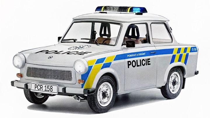 Policejní retro cesta do minulosti: Trabant i žigulík v moderních policejních barvách; Zdroj foto: Policie ČR