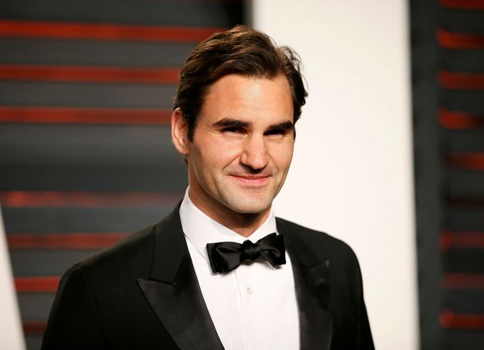 Roger Federer arrives at the Vanity Fair Oscar Party in Beverly Hills