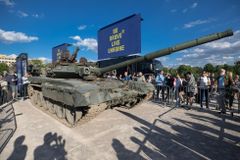 Zemřeli v něm lidé, zamítl Berlín výstavu ruského tanku, který zničili Ukrajinci