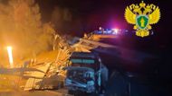 Silniční most nad železnicí v Brjanské oblasti byl podle ruských vyšetřovatelů vyhozen do povětří v sobotu ve 22:50 (1950 GMT), právě když pod ním projížděl osobní vlak s 388 cestujícími mířícími do Moskvy.
