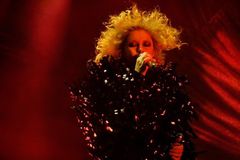 Goldfrapp odehrála v Praze nejzbytečnější koncert roku
