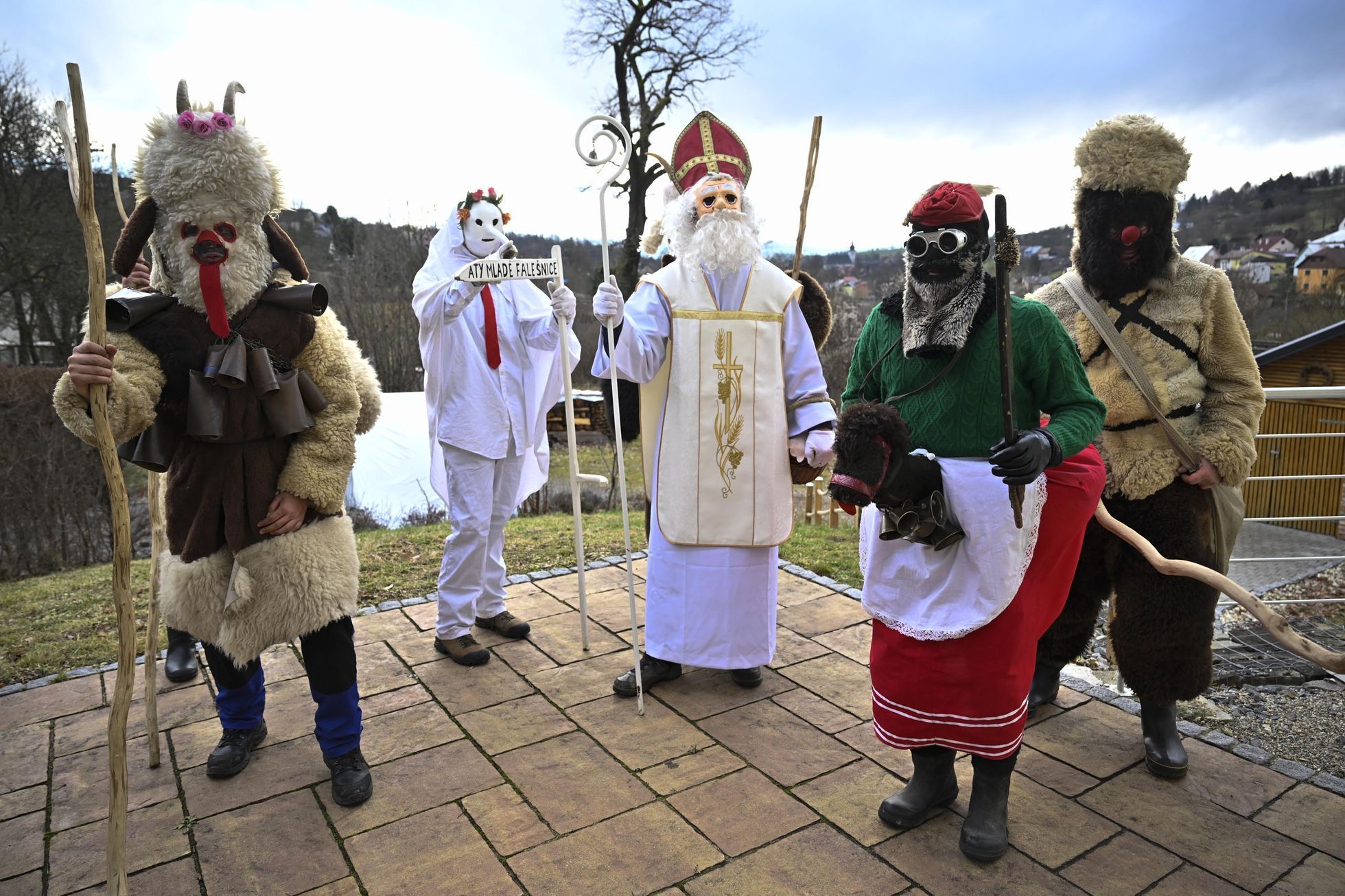 ČR; zábava; folklor; Vánoce; Lidečko. Mikuláš, čert,