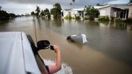 Hurikán Irma se v uplynulých dnech přehnal přes Karibik a území Spojených států. Lidé se teď postupně vrací domů a úřady počítají škody i oběti.