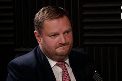 Některé hospody nepřežijí. Ekonom varuje před plány příští vlády