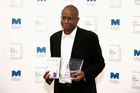 Man Bookerovu cenu získala satira o černochovi, který chce znovu zavést otroctví