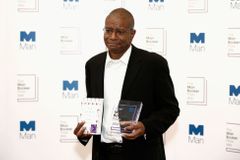 Man Bookerovu cenu získala satira o černochovi, který chce znovu zavést otroctví