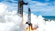 Atmosféra na přípravě startu byla nervózní. Původní start naplánovaný na čtvrtek kvůli počasí nevyšel, mračna odsunula vše na další den. Vesmír často učí čekat, zůstat v klidu a mít připravené záložní plány.