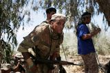 Pentagon spustil nálety na Syrtu, baštu Islámského státu, na žádost Západem uznané libyjské vlády. A se schválením prezidenta Baracka Obamy.