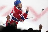 Stálice v sestavě národního mužstva i Montrealu Canadiens Tomáš Plekanec zažil s kanadským týmem parádní vstup do sezony, pak se ale zranila jednička týmu Carey Price a s Montrealem to šlo z kopce. Montreal je momentálně mimo play off a Plekanec reprezentaci neodmítá. Vzpomeňte na loňské domácí mistrovství, kde přijel i po vyřazení Montrealu v druhém kole play off.