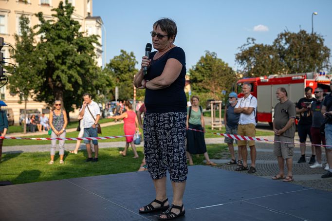 Demonstrace Milion chvilek pro demokracii proti ministru spravedlnosti Pavlu Blažkovi.