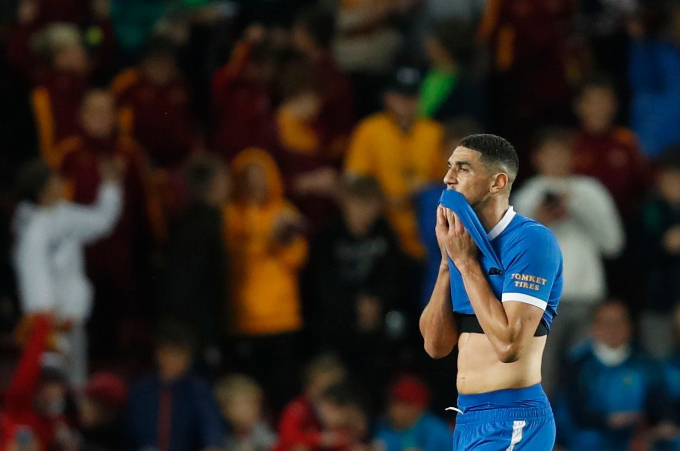 Zklamaný Leon Balogun po zápase skupiny A EL Sparta - Rangers