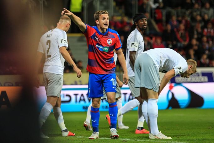 Jan Kopic v zápase 10. kola Plzeň - Sparta.