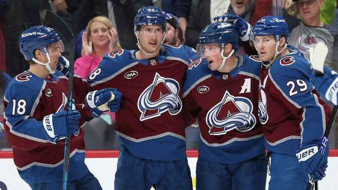 Zleva Jack Drury, Martin Nečas, Cale Makar a Nathan MacKinnon