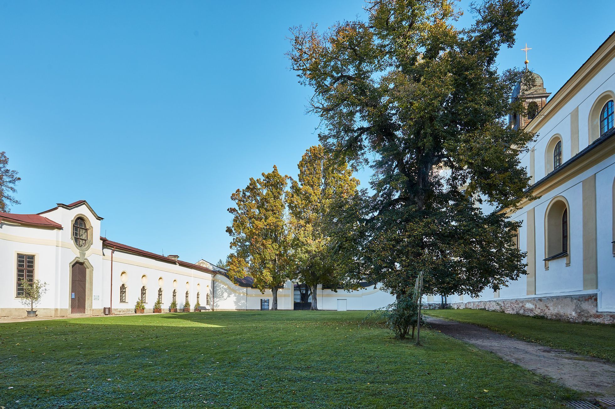 Zámek Žďár nad Sázavou ubytování apartmán u jelena budovy zvenku