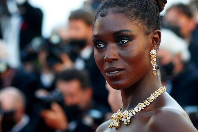 Jodie Turner-Smithová na filmovém festivalu v Cannes