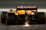 Největší konstruktérskou novinkou byl inovovaný difuzor, jímž se McLaren rozhodl mazaně obejít technická omezení. "Divíme se, že to ještě nikdo nekopíroval," řekl udivený James Key, technický ředitel týmu z Wokingu.