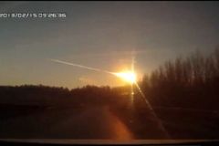 Video: Palba z vesmíru zranila v Rusku na 1200 lidí