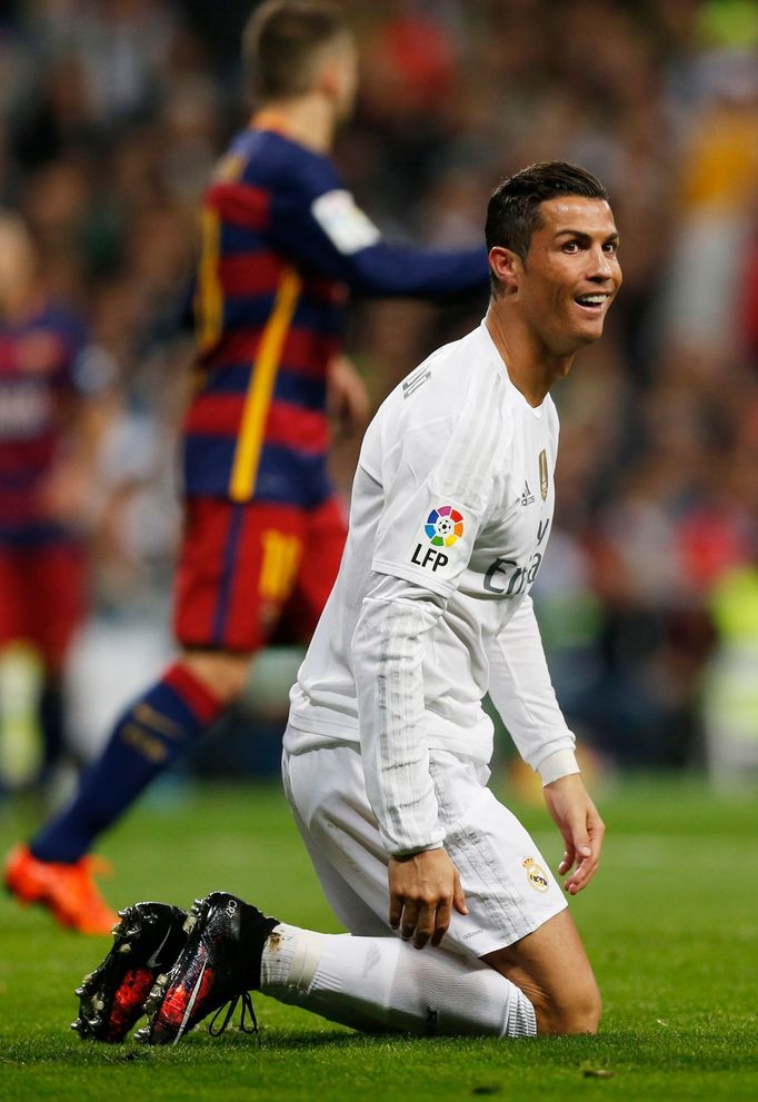 Real Madrid v Barcelona - Liga BBVA - Santiago Bernabeu - 21/11/15 Real Madrid's Cristiano Ronaldo Reuters / Stringer Livepic