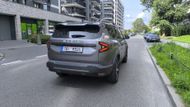 Dacia Bigster v moderním centru Varšavy. Příležitost k návštěvě hlavního polského města se vždycky najde.