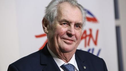 Deset otázek pro prezidenta Miloše Zemana, na které DVTV nikdy neodpověděl