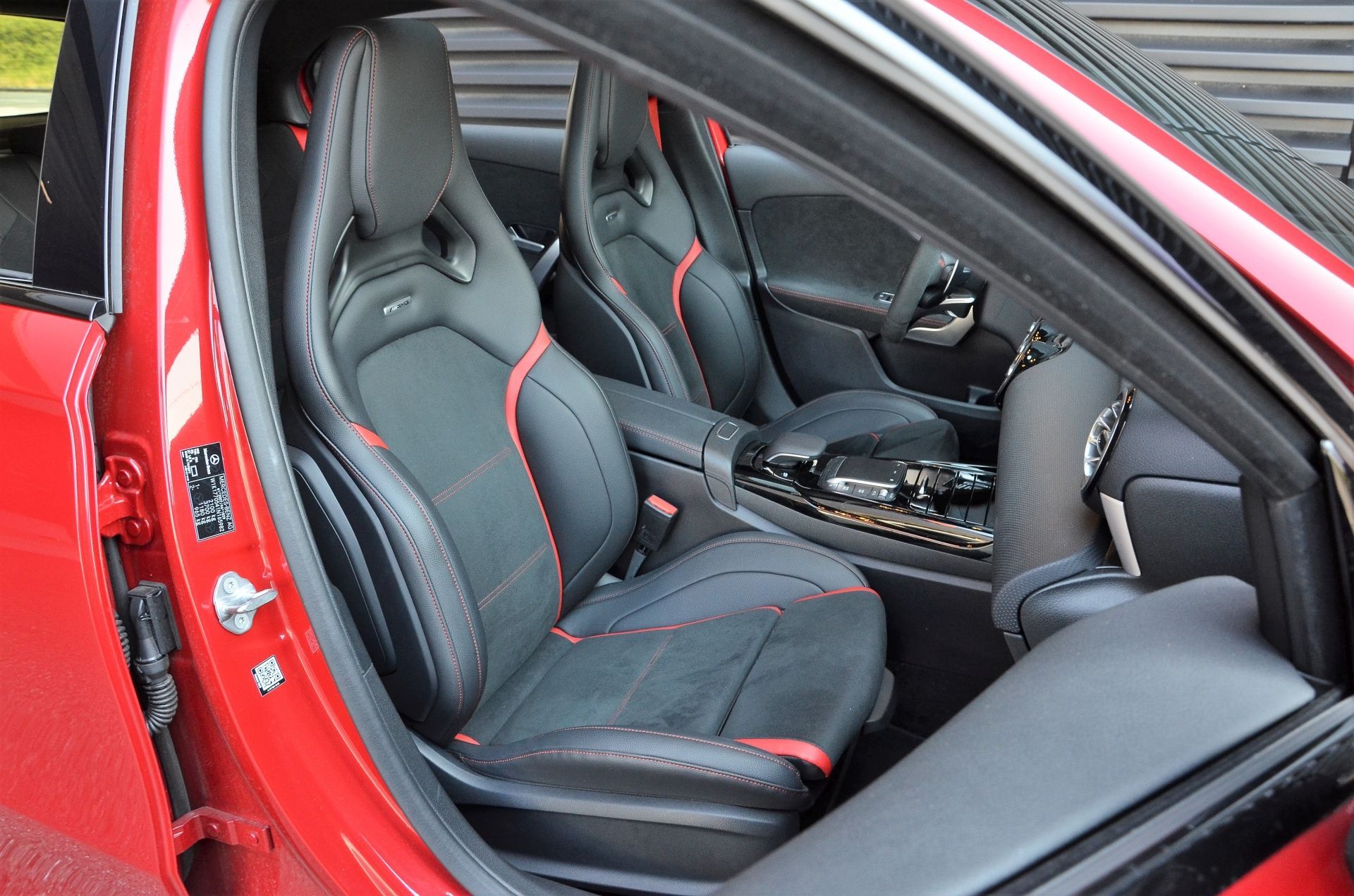 Mercedes- AMG A 45 S (2019 2020)