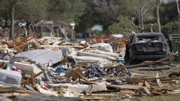Následky ničivé exploze v texaském Westu