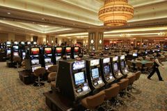 Zásah proti hazardu: Policie zabavila 282 automatů