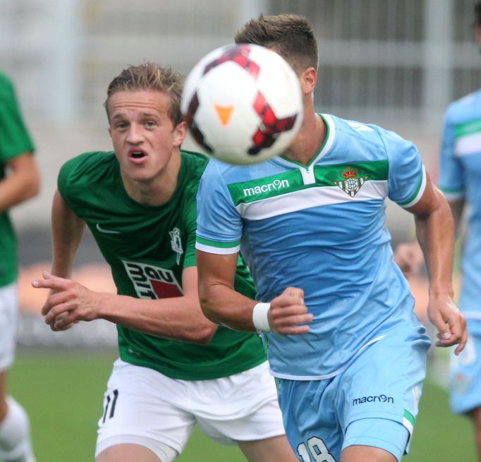 Fotbal, EL, Jablonec - Betis Sevilla: Jan Kopic - Markus Steinhöfer