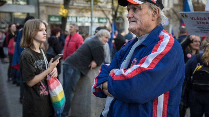 Milion eur pro Karlovu Univerzitu. Google chce přispět k výzkumu dezinformací