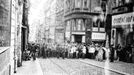 Fotoreprodukce dobového policejního vyšetřovacího spisu k srpnovým událostem v roce 1969.