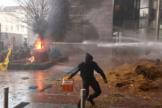 Protesty farmářů v centru Bruselu 1. února 2024.