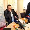 TK Josefa Dobeše k rezignaci
