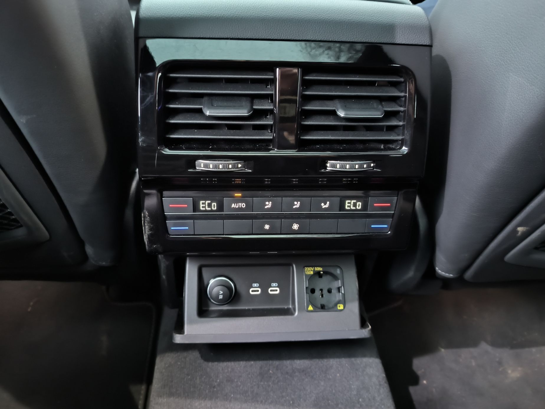 Volkswagen Touareg R Line 2024