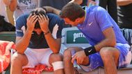 Zatímco Kvitová ronila slzy štěstí, někteří tenisté naopak smutnili. Nicolas Almagro obrečel ve druhém kole vlastní skreč proti Juanu Martínu del Potrovi.