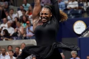 Serena v extázi a chladné podání rukou. Tak americká legenda přetlačila Plíškovou