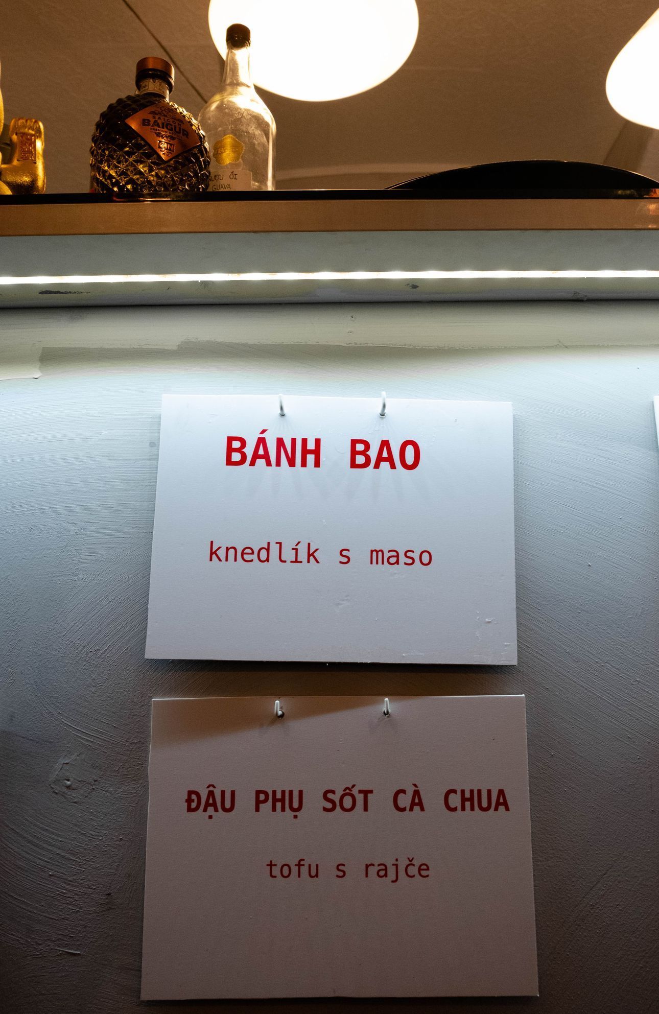 Vietnamské bistro, Nhá hai hánh